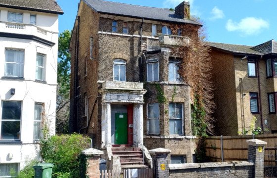 Modernisation in Lee photo